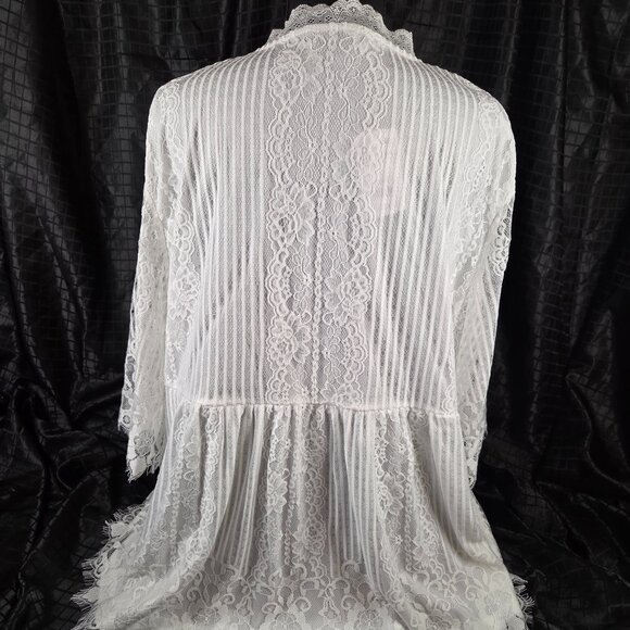 Suzanne Betro Lace Top - Picture 3 of 5